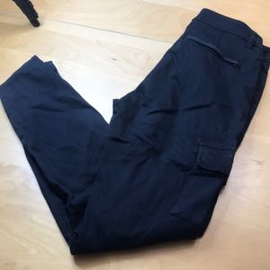 TNA black cargo style pants size 27 in good‎ used condition